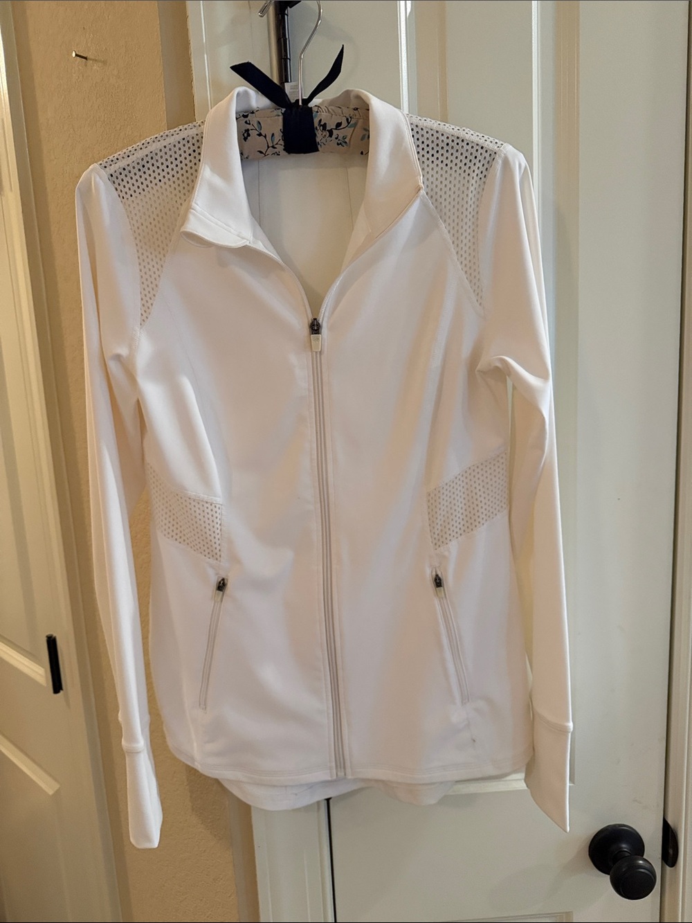 Ideology Women's White Zip-Up Active Jacket
